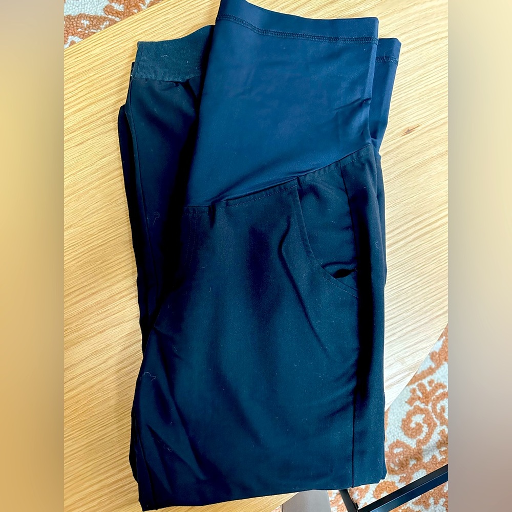 Medium maternity jogger Figs